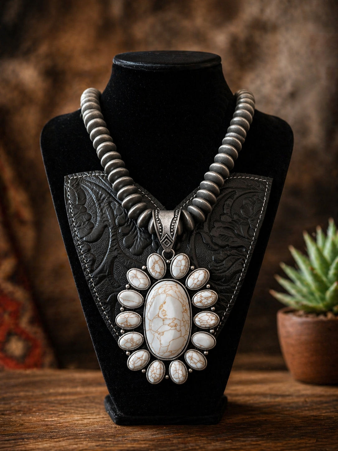 White Mesa Bloom Necklace