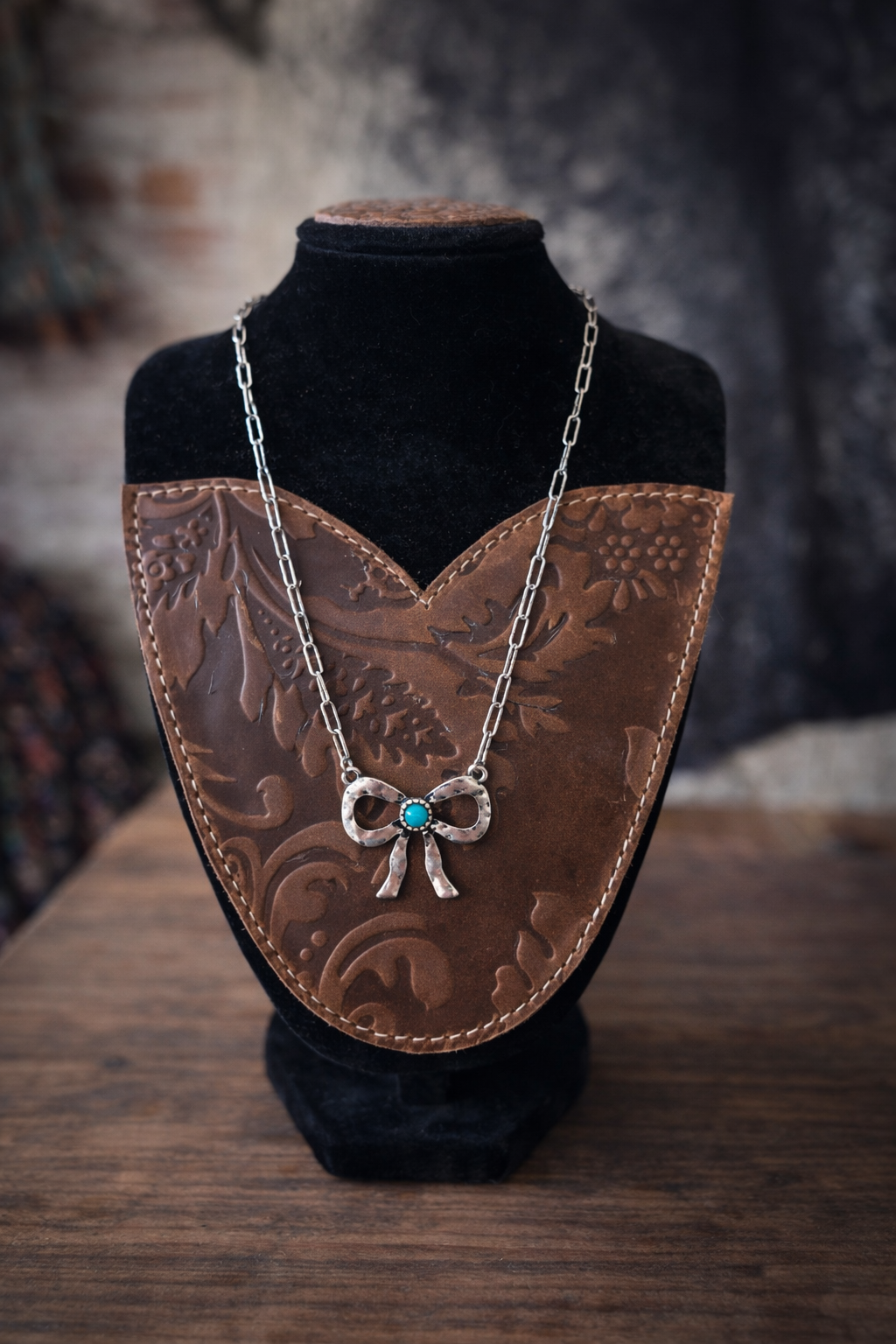 Saddle Sweetheart Bow Necklace