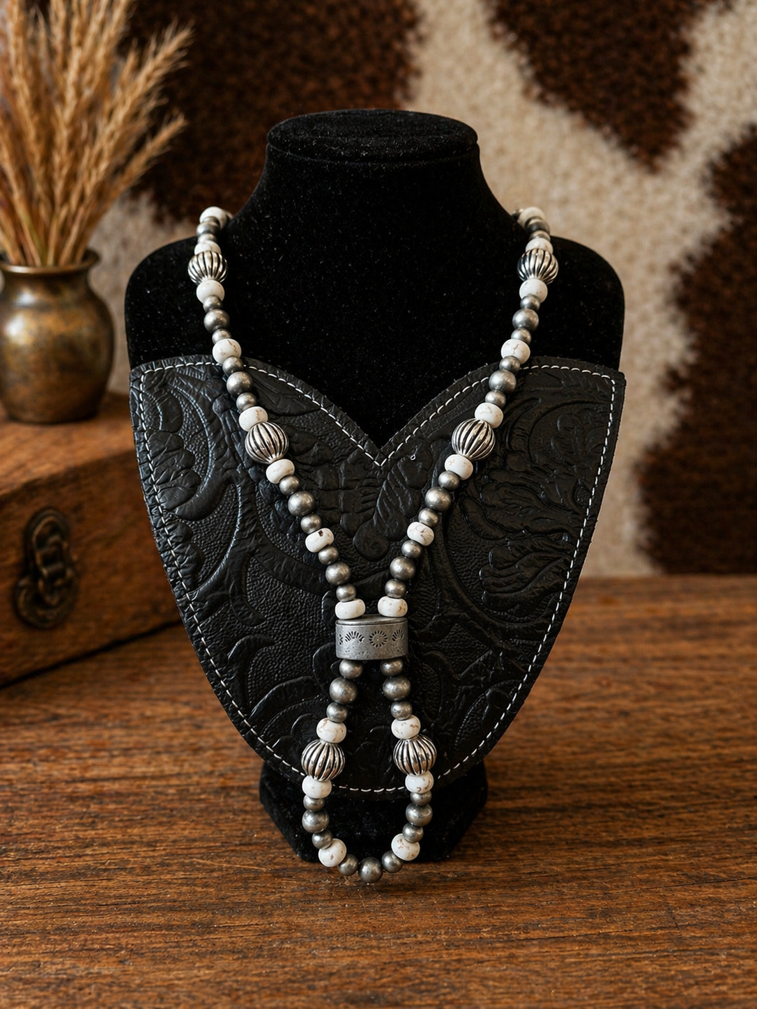 Mesa Trail Lariat Necklace