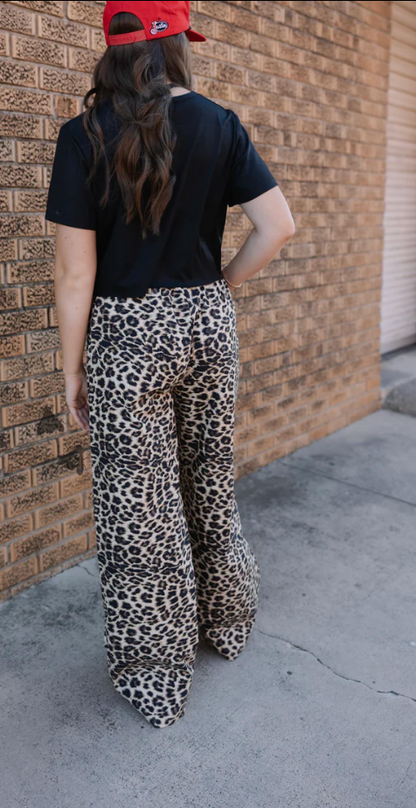 Off Tha Track *Leopard