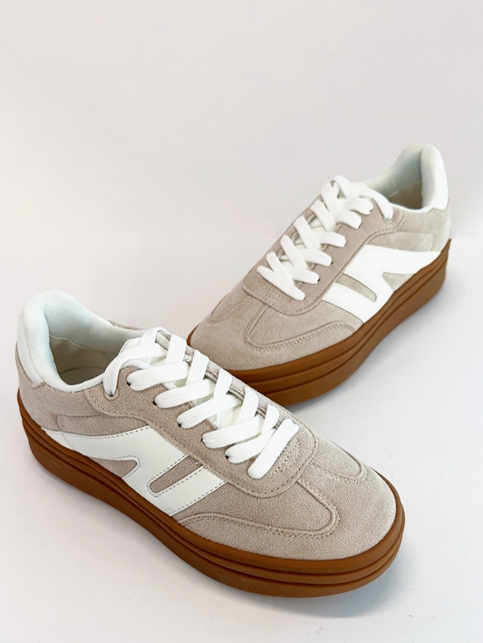 Main Street Sneaker-Beige/White